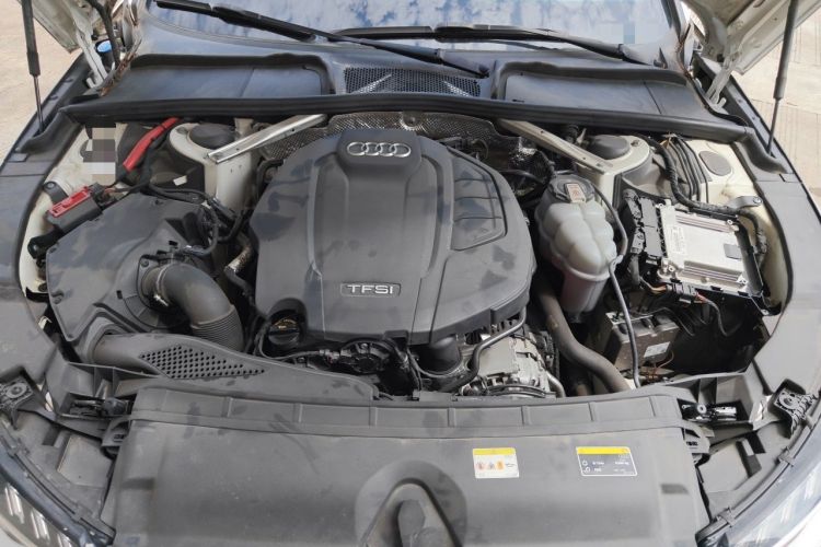 Used Audi A4L 2020 40 TFSI Fashion Dynamic Model Engine Bay