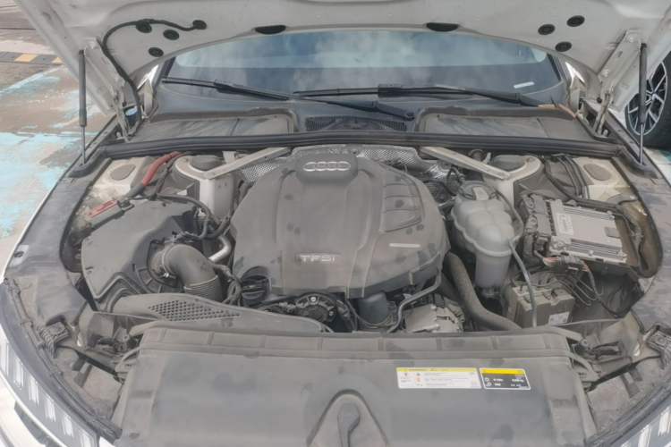 Used Audi A4L 2020 40 TFSI Luxury Dynamic Model Engine Bay