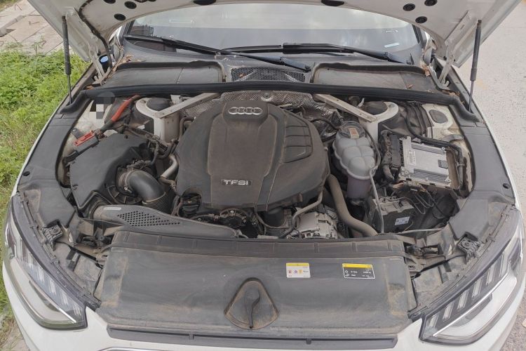 Used Audi A4L 2020 40 TFSI Luxury Dynamic Model Engine Bay