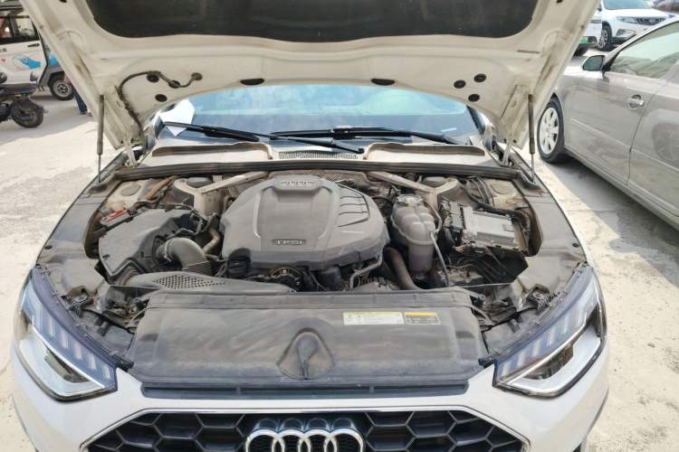 Used Audi A4L 2020 40 TFSI Luxury Dynamic Model Engine Bay