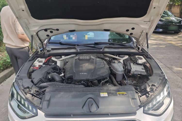 Used Audi A4L 2020 40 TFSI Fashion Dynamic Model Engine Bay