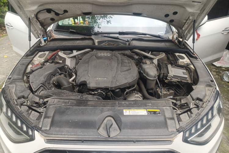 Used Audi A4L 2020 40 TFSI Fashion Dynamic Model Engine Bay
