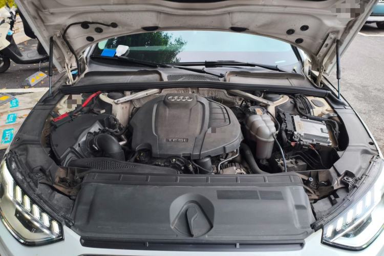 Used Audi A4L 2020 40 TFSI Fashion Dynamic Model Engine Bay