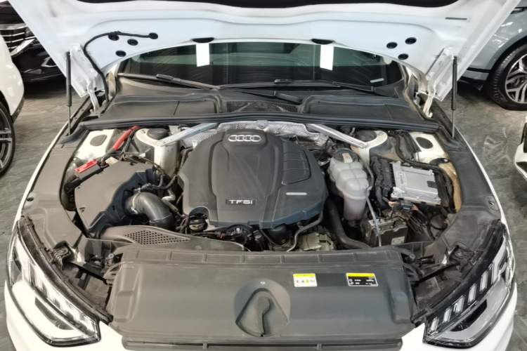 Used Audi A4L 2020 40 TFSI Fashion Dynamic Model Engine Bay