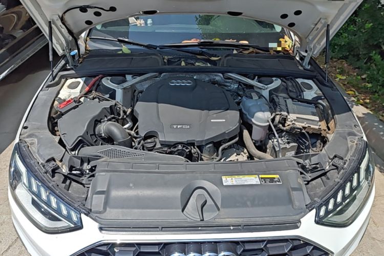 Used Audi A4L 2020 40 TFSI quattro Luxury Dynamic Model Engine Bay