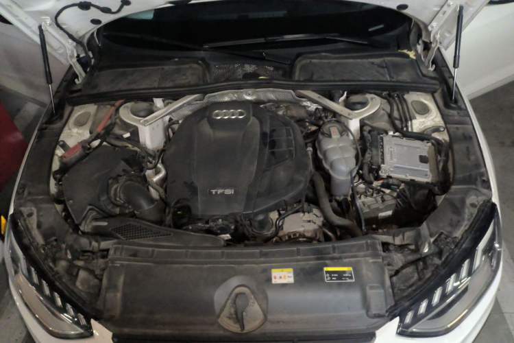 Used Audi A4L 2020 40 TFSI Luxury Dynamic Model Engine Bay