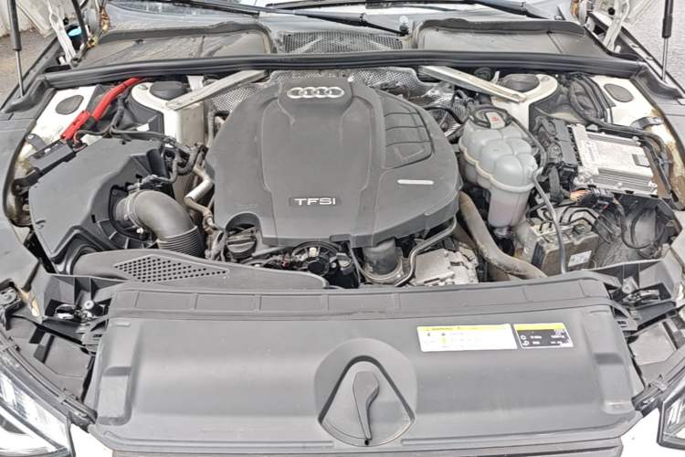 Used Audi A4L 2020 40 TFSI Fashion Dynamic Model Engine Bay
