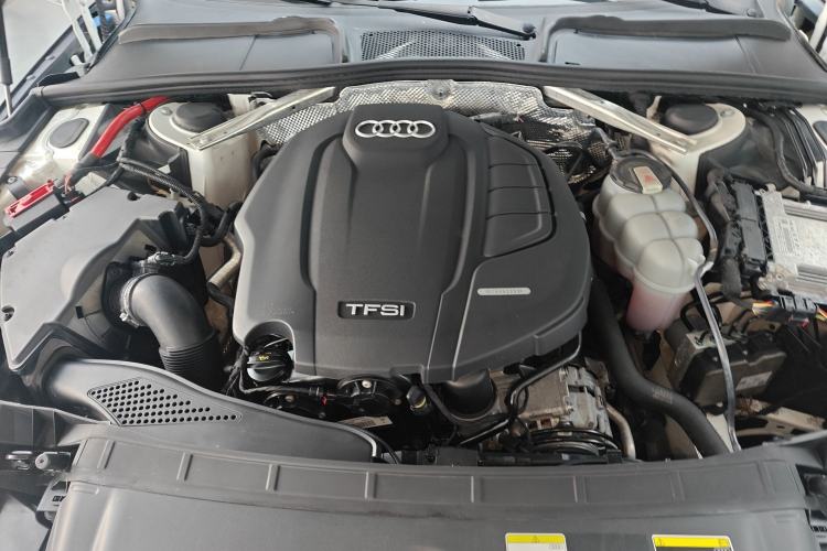 Used Audi A4L 2020 40 TFSI Fashion Dynamic Model Engine Bay