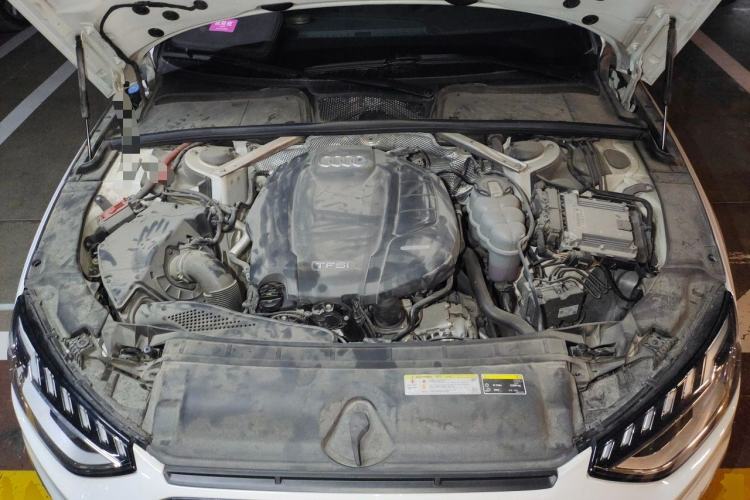 Used Audi A4L 2020 40 TFSI Fashion Dynamic Model Engine Bay