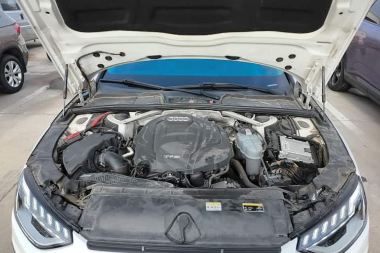 Used Audi A4L 2020 35 TFSI Fashion Dynamic Model Engine Bay