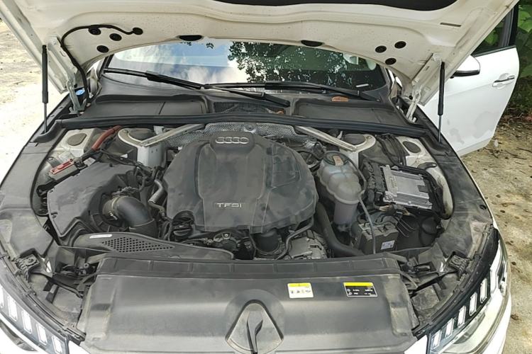 Used Audi A4L 2020 40 TFSI Luxury Dynamic Model Engine Bay