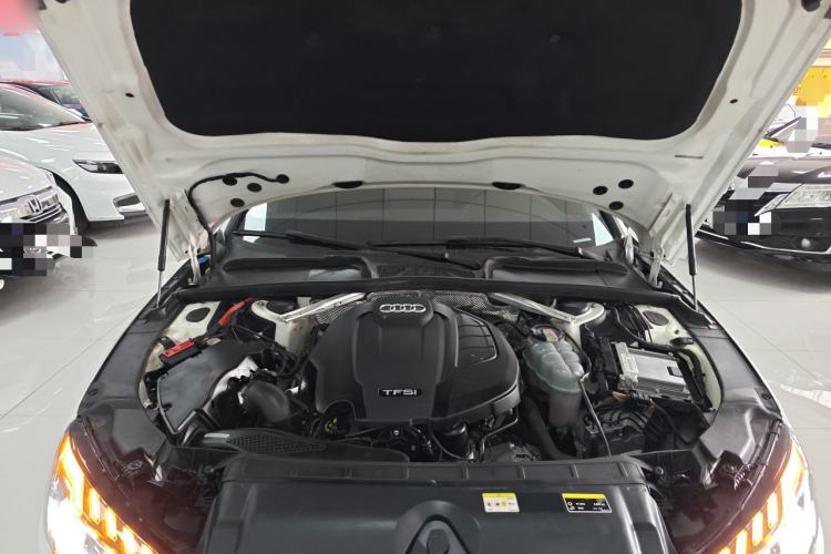 Used Audi A4L 2020 40 TFSI Luxury Dynamic Model Engine Bay