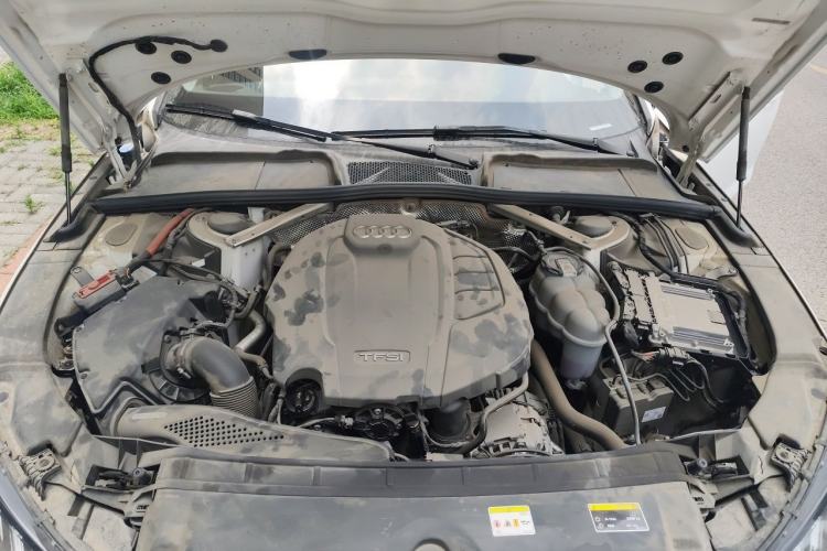 Used Audi A4L 2020 40 TFSI Luxury Dynamic Model Engine Bay