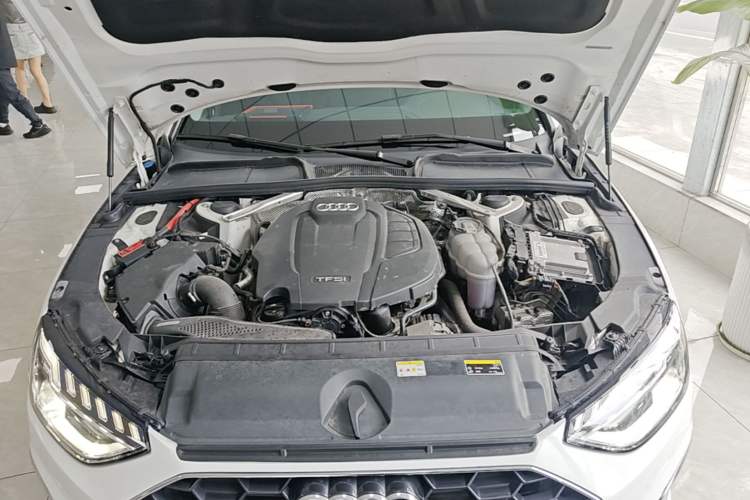 Used Audi A4L 2020 40 TFSI Luxury Dynamic Model Engine Bay