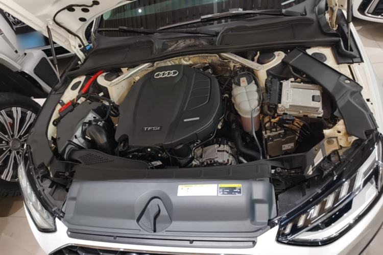 Used Audi A4L 2020 40 TFSI Fashion Dynamic Model Engine Bay