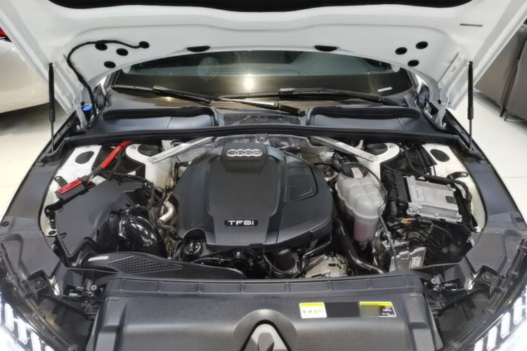 Used Audi A4L 2020 40 TFSI Fashion Dynamic Model Engine Bay