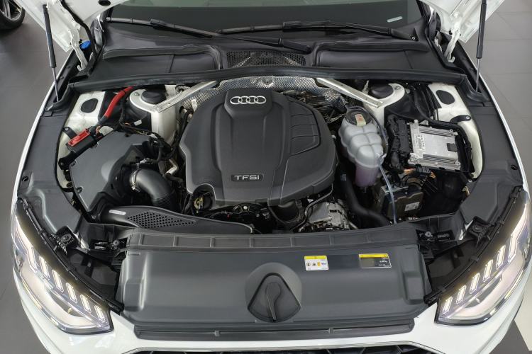 Used Audi A4L 2020 40 TFSI Luxury Dynamic Model Engine Bay