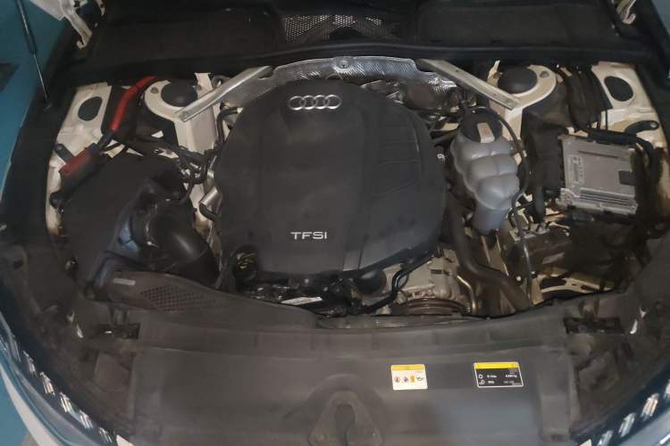 Used Audi A4L 2020 40 TFSI Fashion Dynamic Model Engine Bay