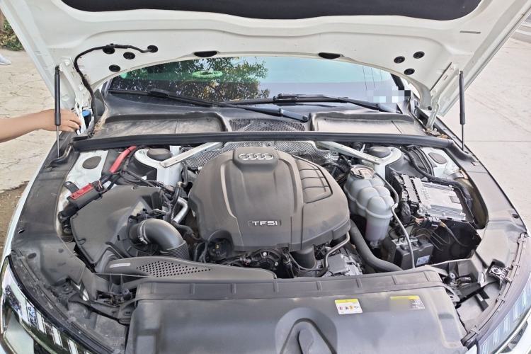 Used Audi A4L 2020 40 TFSI Fashion Dynamic Model Engine Bay