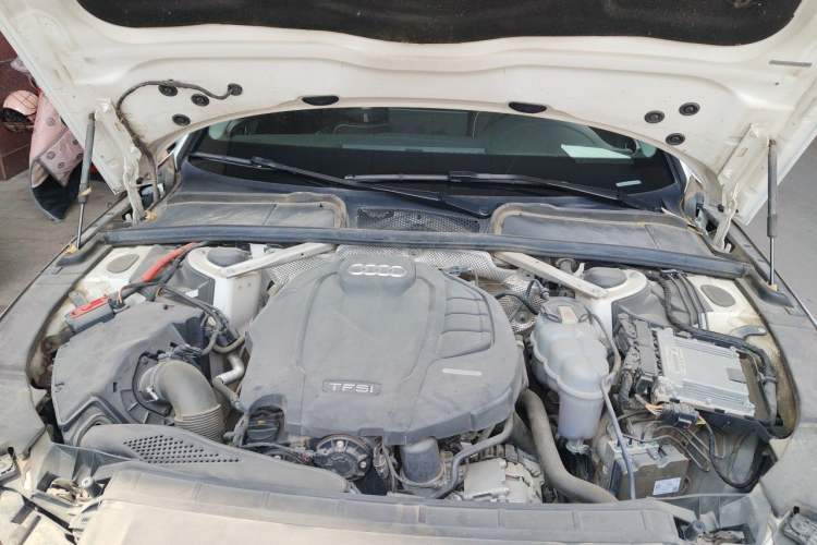 Used Audi A4L 2020 40 TFSI Fashion Dynamic Model Engine Bay