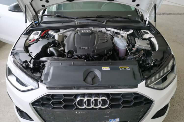 Used Audi A4L 2020 40 TFSI Fashion Dynamic Model Engine Bay