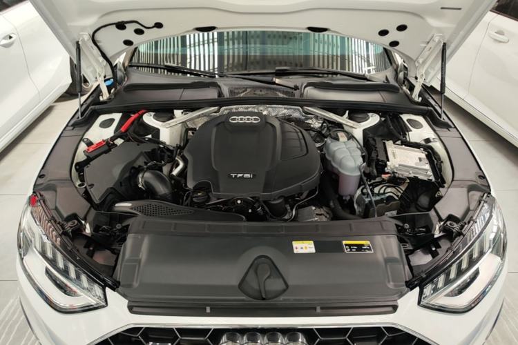 Used Audi A4L 2020 40 TFSI Fashion Dynamic Model Engine Bay