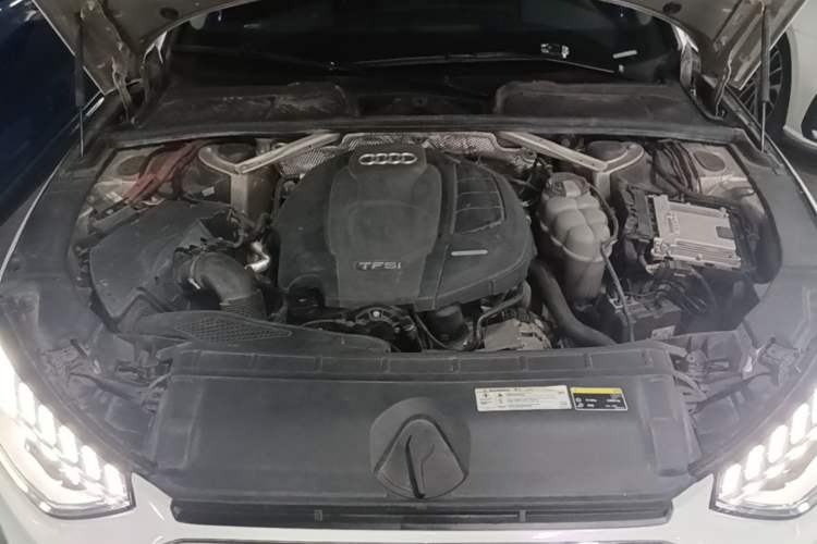 Used Audi A4L 2020 40 TFSI Fashion Dynamic Model Engine Bay