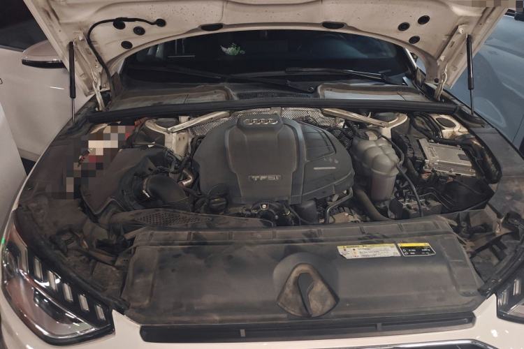 Used Audi A4L 2020 40 TFSI Fashion Dynamic Model Engine Bay