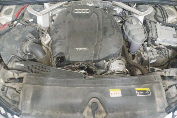 Used Audi A4L 2020 40 TFSI Fashion Dynamic Model Engine Bay