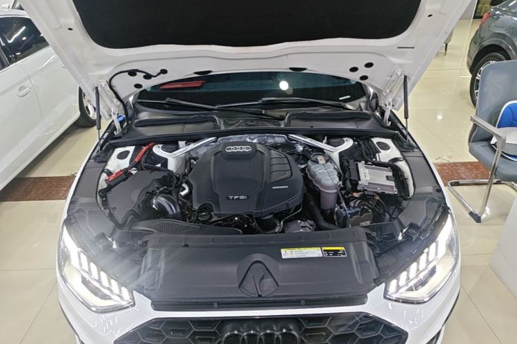Used Audi A4L 2020 40 TFSI Fashion Dynamic Model Engine Bay