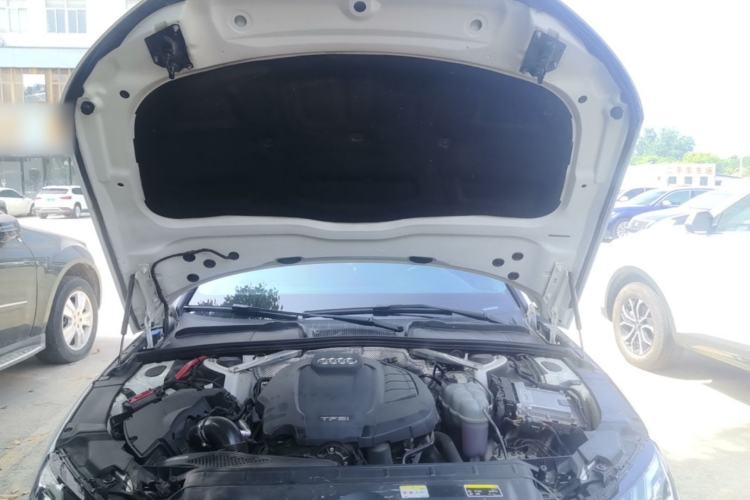 Used Audi A4L 2020 40 TFSI Fashion Dynamic Model Engine Bay