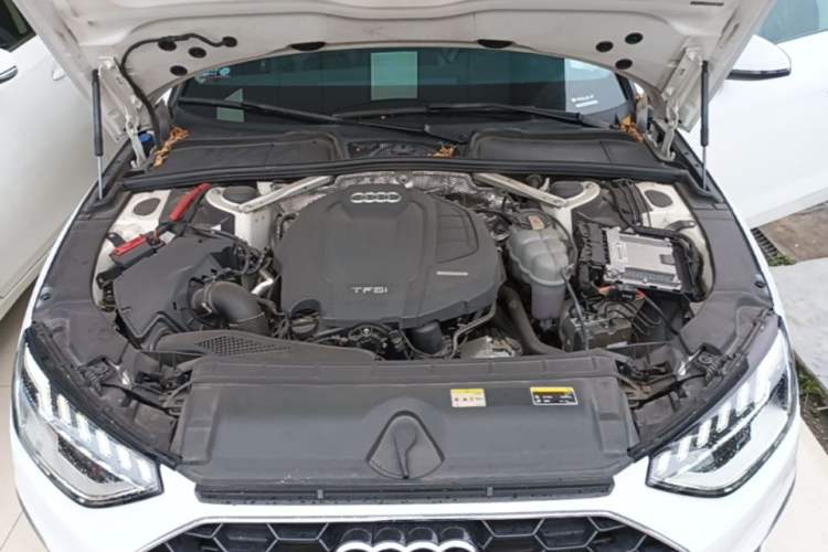 Used Audi A4L 2020 40 TFSI Fashion Dynamic Model Engine Bay