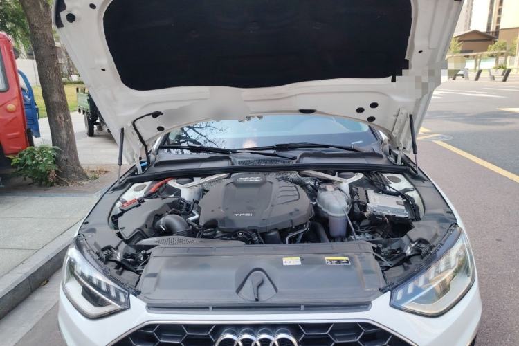 Used Audi A4L 2020 40 TFSI Fashion Dynamic Model Engine Bay