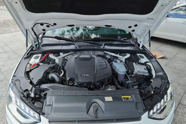 Used Audi A4L 2020 40 TFSI Fashion Dynamic Model Engine Bay