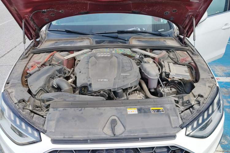 Used Audi A4L 2020 40 TFSI Fashion Dynamic Model Engine Bay