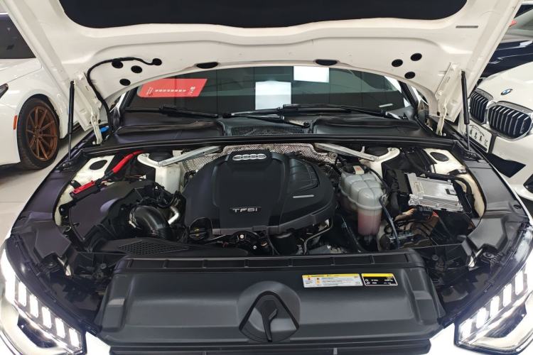 Used Audi A4L 2020 40 TFSI Fashion Dynamic Model Engine Bay