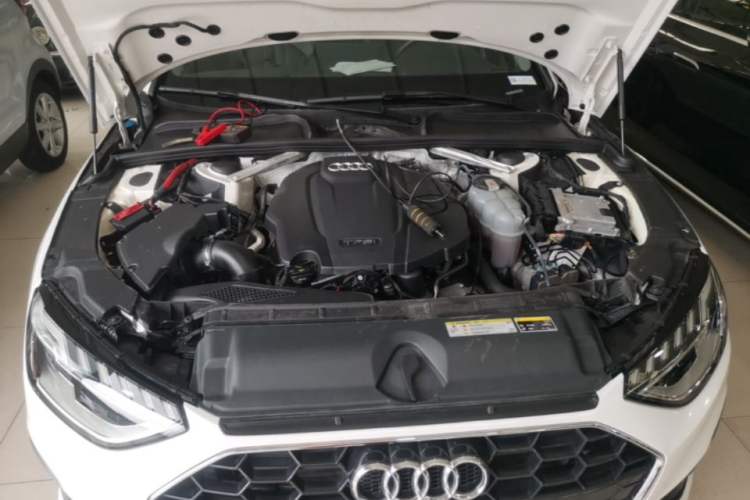 Used Audi A4L 2020 40 TFSI Fashion Dynamic Model Engine Bay