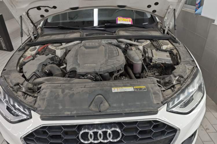 Used Audi A4L 2020 40 TFSI Luxury Dynamic Model Engine Bay