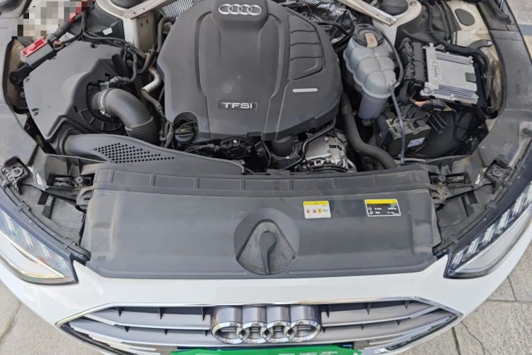 Used Audi A4L 2020 40 TFSI Fashionable and Elegant Model Engine Bay