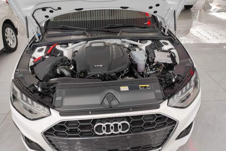 Used Audi A4L 2020 40 TFSI Fashion Dynamic Model Engine Bay