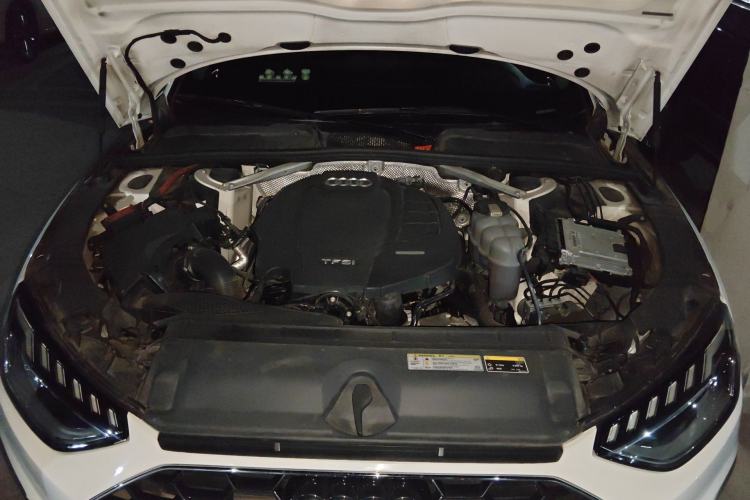 Used Audi A4L 2020 40 TFSI Luxury Dynamic Model Engine Bay
