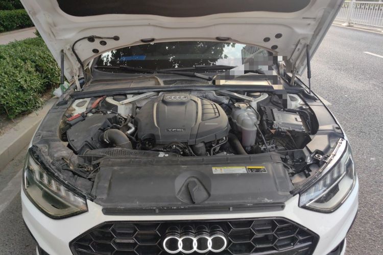 Used Audi A4L 2020 40 TFSI Luxury Dynamic Model Engine Bay