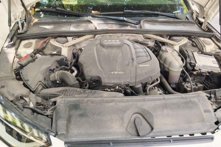 Used Audi A4L 2020 40 TFSI Fashion Dynamic Model Engine Bay