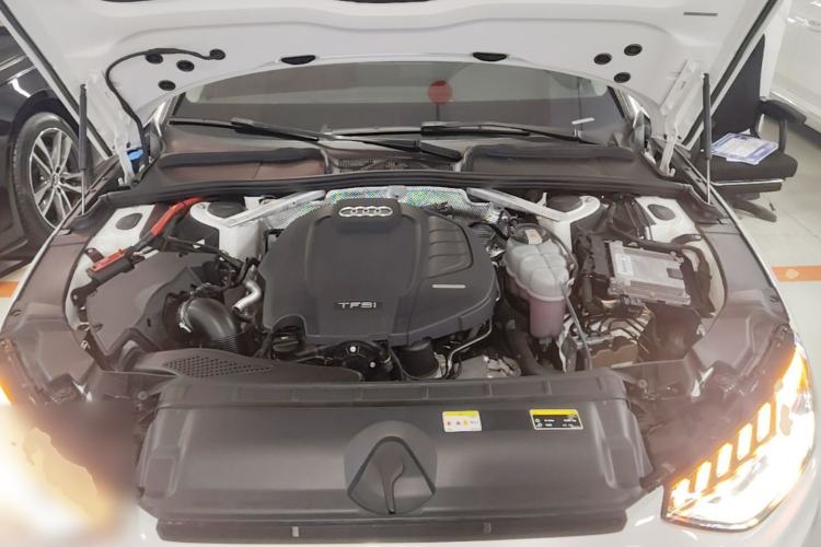 Used Audi A4L 2020 40 TFSI Fashion Dynamic Model Engine Bay