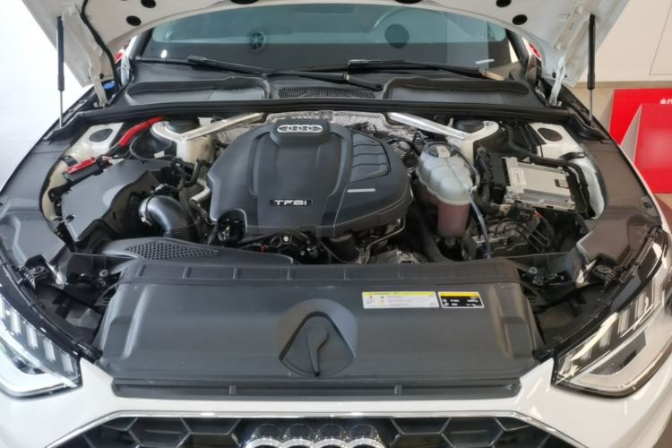 Used Audi A4L 2020 40 TFSI Fashion Dynamic Model Engine Bay