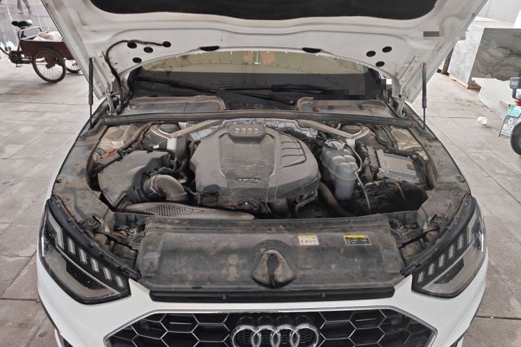 Used Audi A4L 2020 40 TFSI Fashion Dynamic Model Engine Bay