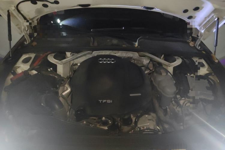 Used Audi A4L 2020 40 TFSI Fashion Dynamic Model Engine Bay