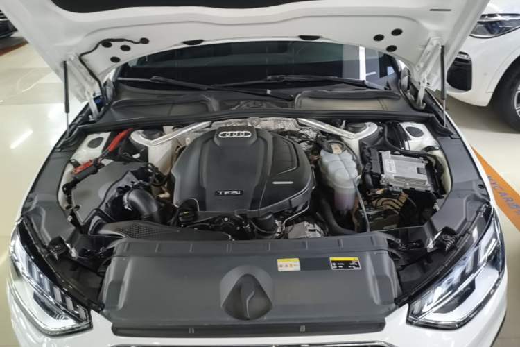 Used Audi A4L 2020 40 TFSI Luxury Dynamic Model Engine Bay