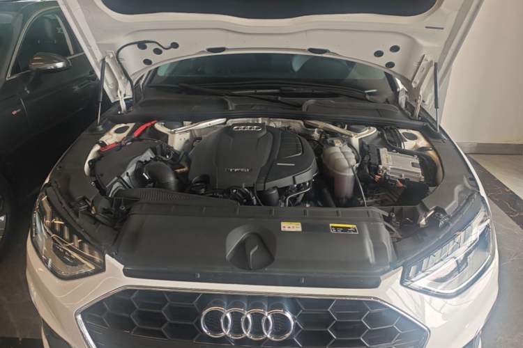 Used Audi A4L 2020 40 TFSI Fashion Dynamic Model Engine Bay