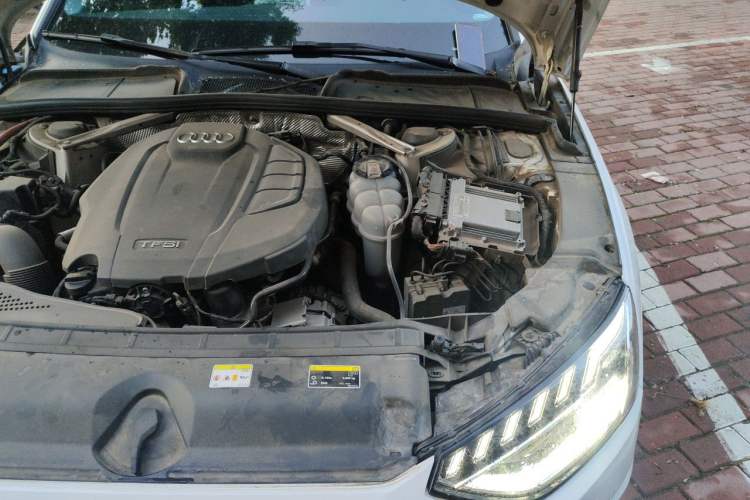Used Audi A4L 2020 40 TFSI Fashionable and Elegant Model Engine Bay Left